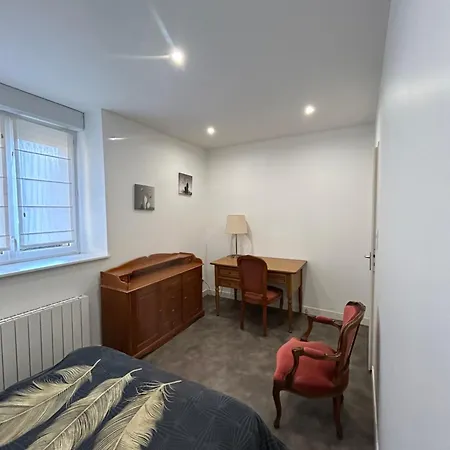 4 Personnes Joliment Renove Proche Du Centre-ville Épinal